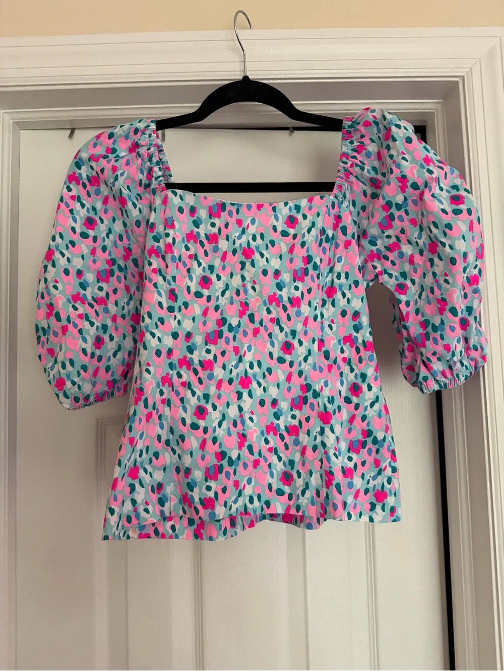 Square-Neck Puff Sleeve Top in Pink & Teal
